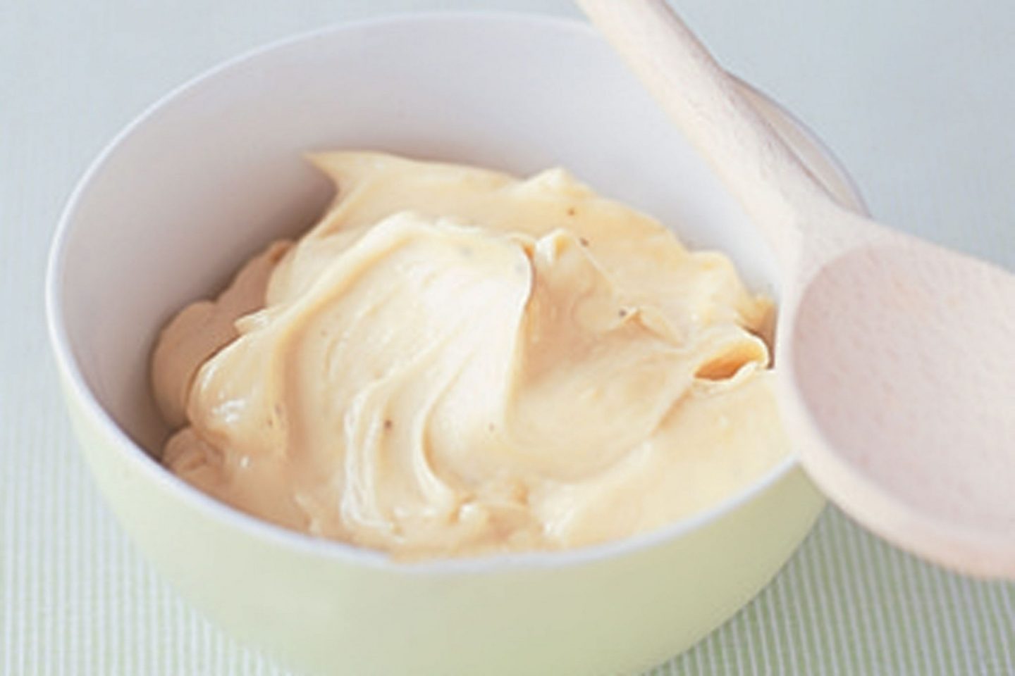 How to get sheen to your natural hair with DIY recipes. 